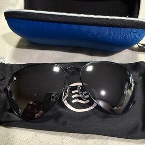 Neven Black Aviator Sunglasses